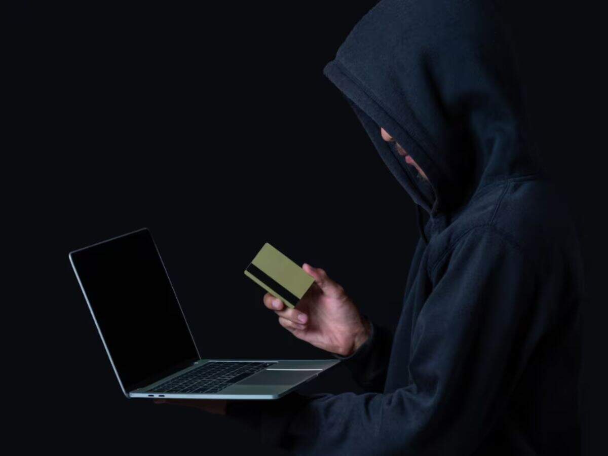 ऑनलाइन ऑर्डर से हुआ बड़ा स्कैम, महिला ने मांगी मदद, खाते से उड़ गए हजारों रुपये