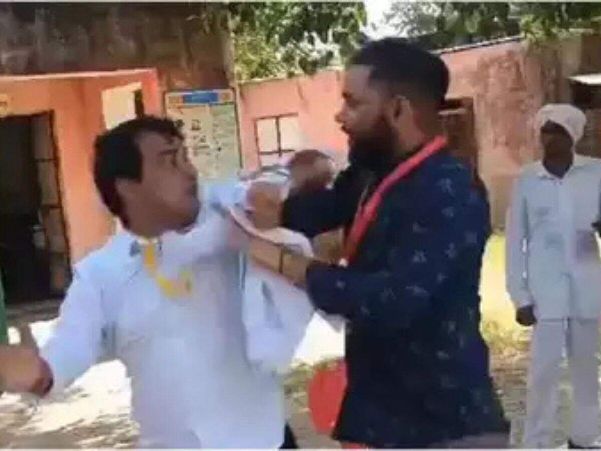 एक थप्पड़ से खत्म हुआ अधिकारी का करियर, जानें क्या हैं पूरा मामला 